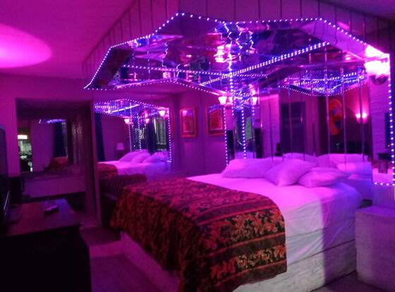 Executive Inn Coopersburg allows check-in for 18 year-old guests