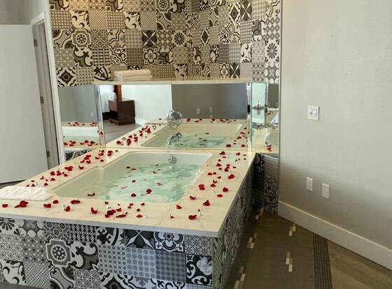 Mid City Inn and Suites allows check-in for 18 year-old guests