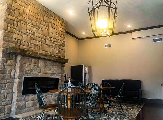 Hotel Lanesboro allows check-in for 18 year-old guests