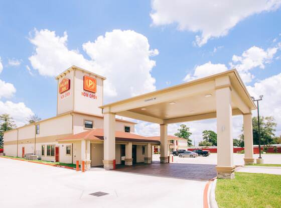 Palace Inn Crosby allows check-in for 18 year-old guests