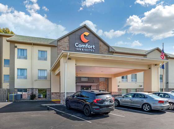 Comfort Inn & Suites allows check-in for 18 year-old guests