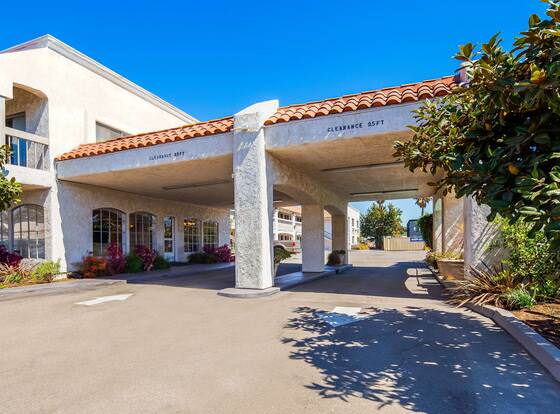 SureStay Hotel by Best Western Camarillo allows check-in for 18 year-old guests