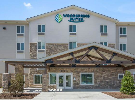WoodSpring Suites Fort Mill allows check-in for 18 year-old guests