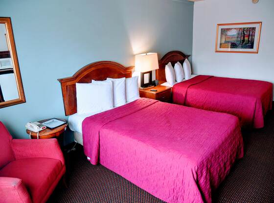 Douglas Inn & Conference Center allows check-in for 18 year-old guests