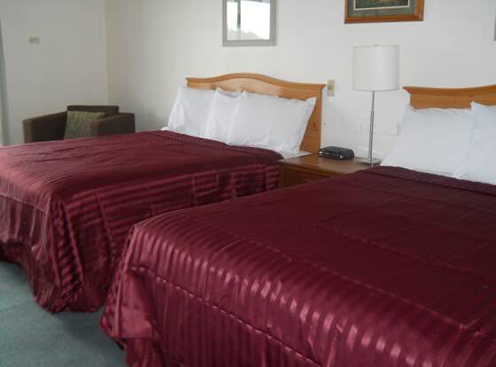 Oyster Bay Inn & Suites allows check-in for 18 year-old guests