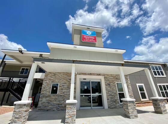 SureStay Plus Hotel by Best Western Ada allows check-in for 18 year-old guests