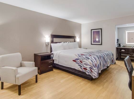 Red Roof Inn St George, SC allows check-in for 18 year-old guests