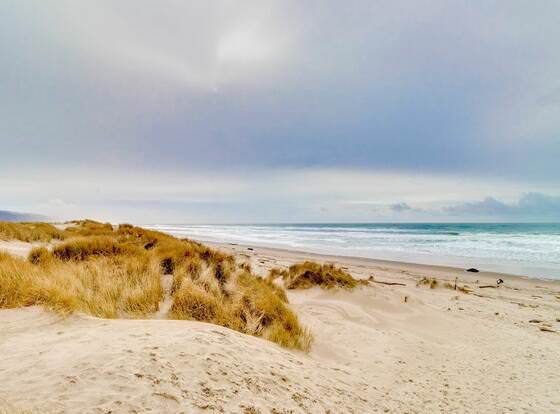 San Dune Inn allows check-in for 18 year-old guests