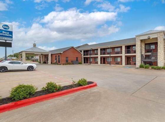 Best Western Inn of Brenham allows check-in for 18 year-old guests