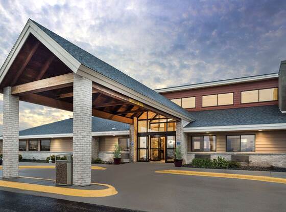 AmericInn by Wyndham Wahpeton allows check-in for 18 year-old guests