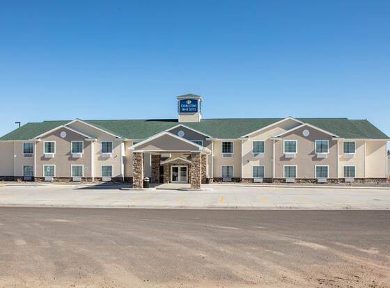 Cobblestone Inn & Suites - Pine Bluffs allows check-in for 18 year-old guests