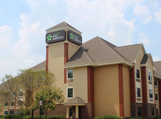 Extended Stay America Suites Washington DC Chantilly Dulles allows check-in for 18 year-old guests