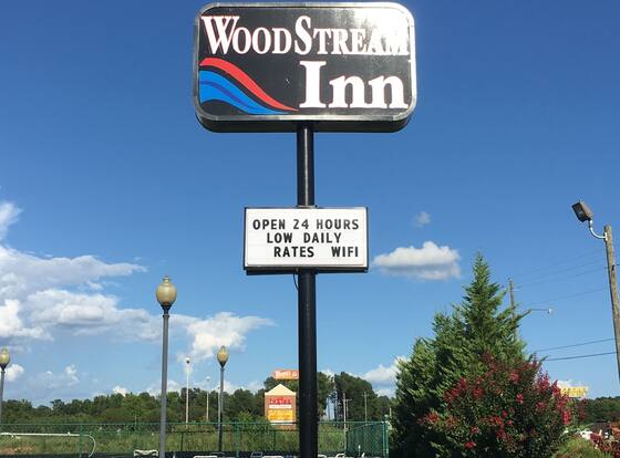 Woodstream Inn allows check-in for 18 year-old guests