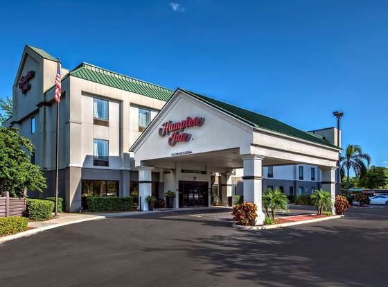Hampton Inn Winter Haven allows check-in for 18 year-old guests