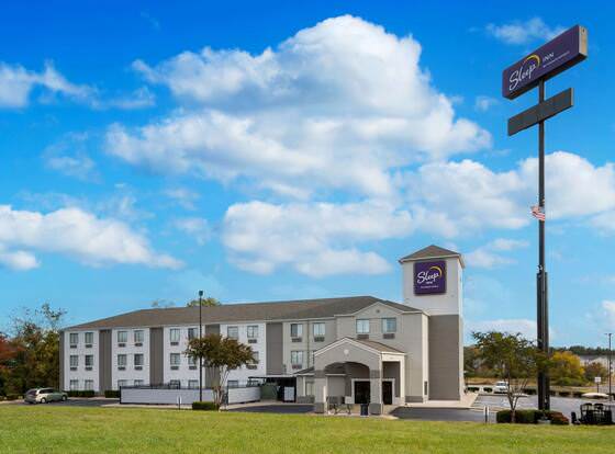 Sleep Inn Athens I-65 allows check-in for 18 year-old guests