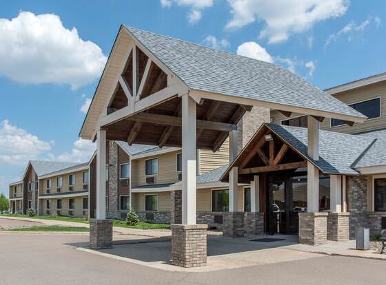 Quality Inn & Suites allows check-in for 18 year-old guests