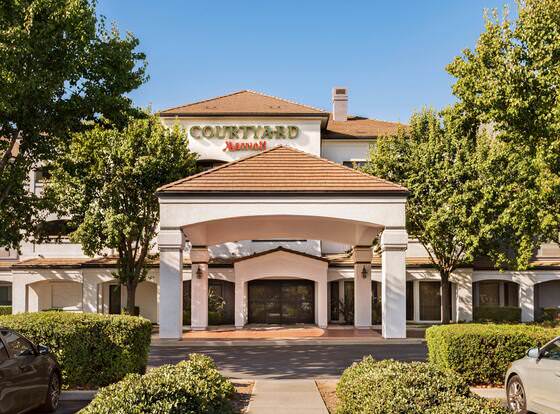 Courtyard San Jose South/Morgan Hill allows check-in for 18 year-old guests