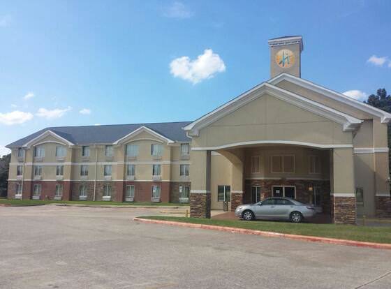 Heritage Inn allows check-in for 18 year-old guests
