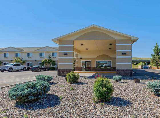 Super 8 by Wyndham Big Timber allows check-in for 18 year-old guests