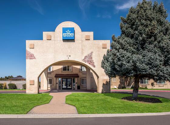Americas Best Value Inn Sparks allows check-in for 18 year-old guests