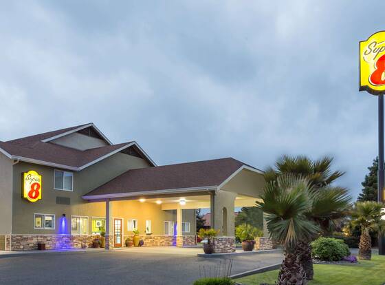 Super 8 by Wyndham Fortuna allows check-in for 18 year-old guests
