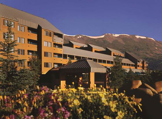 DoubleTree by Hilton Hotel Breckenridge allows check-in for 18 year-old guests