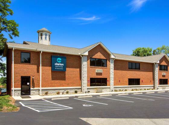 Clarion Pointe on the lake Clarksville-South Hill West allows check-in for 18 year-old guests