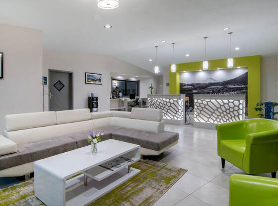 Quality Inn & Suites allows check-in for 18 year-old guests