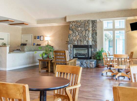 Quality Inn Half Moon Bay/Miramar Beach allows check-in for 18 year-old guests