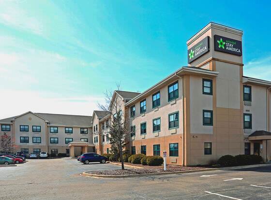 Extended Stay America Suites Detroit Roseville allows check-in for 18 year-old guests