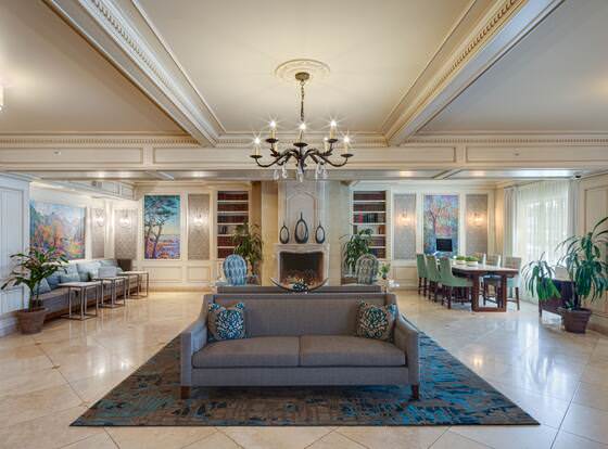 Ayres Hotel Seal Beach allows check-in for 18 year-old guests