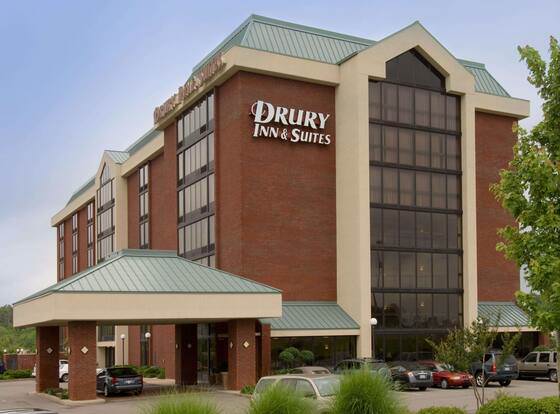Drury Inn & Suites Jackson - Ridgeland allows check-in for 18 year-old guests
