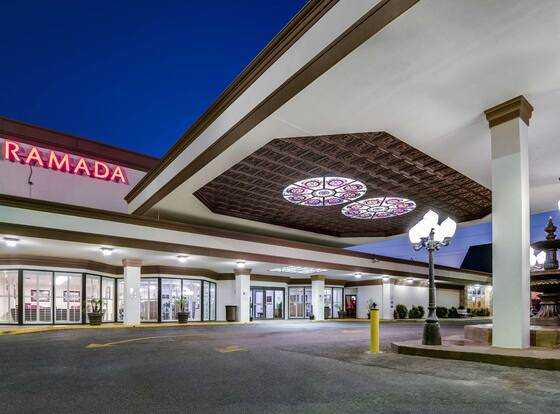 Ramada by Wyndham Metairie New Orleans Airport allows check-in for 18 year-old guests
