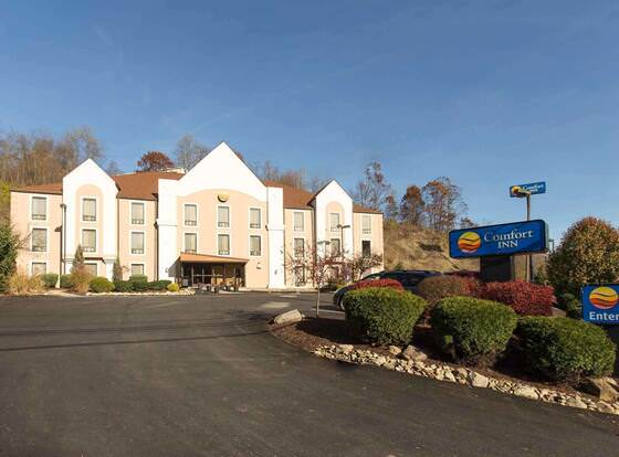 Comfort Inn Pittsburgh allows check-in for 18 year-old guests