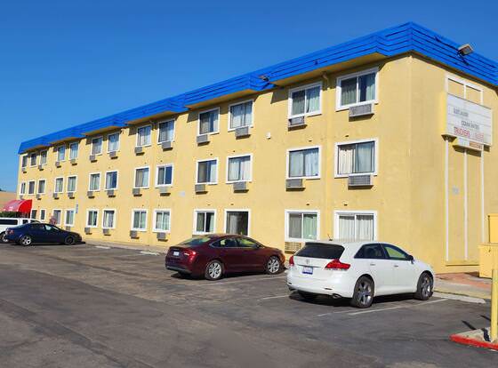 Travelodge by Wyndham Stockton allows check-in for 18 year-old guests