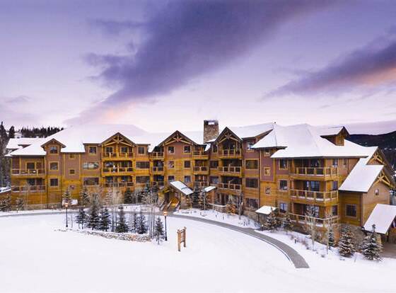 Mountain Thunder Lodge allows check-in for 18 year-old guests