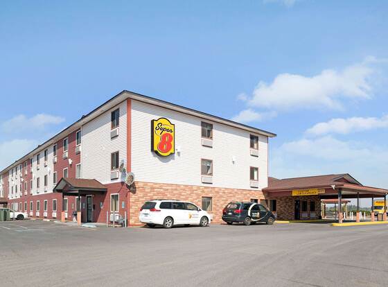 Super 8 by Wyndham Spokane/West allows check-in for 18 year-old guests