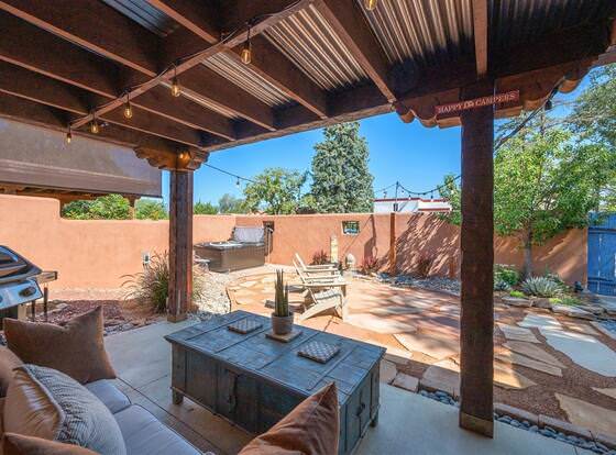 Casa Galeria - Luxury Rental With Hot Tub, Walk Everywhere allows check-in for 18 year-old guests