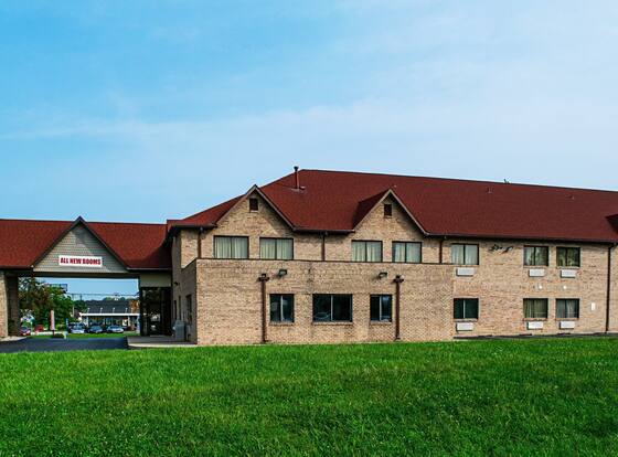 Red Roof Inn & Suites Middletown - Franklin allows check-in for 18 year-old guests