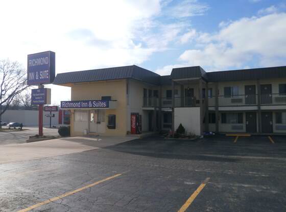 Richmond Inn & Suites allows check-in for 18 year-old guests