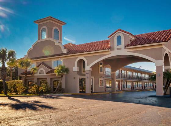 Red Roof Inn PLUS+ St. Augustine allows check-in for 18 year-old guests