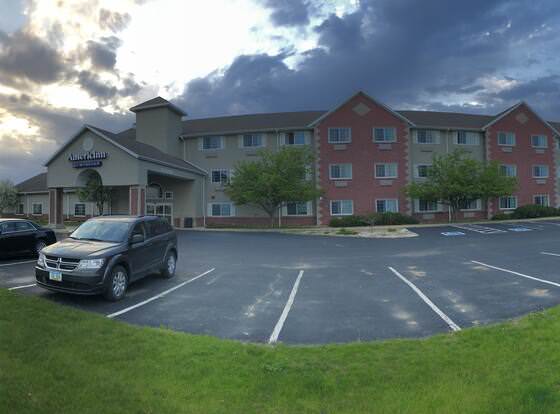 AmericInn by Wyndham Maquoketa allows check-in for 18 year-old guests