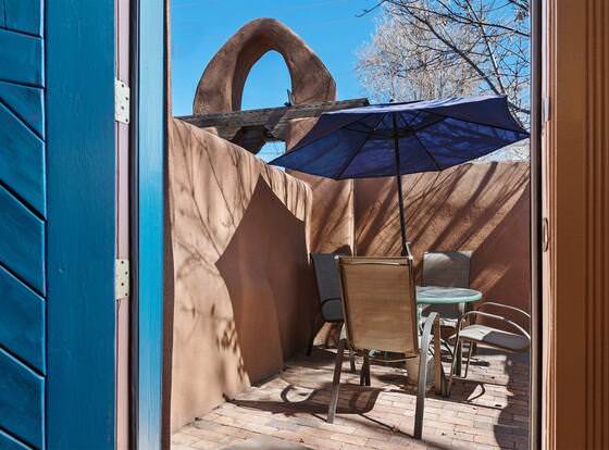 1BD Casita Arbolito allows check-in for 18 year-old guests