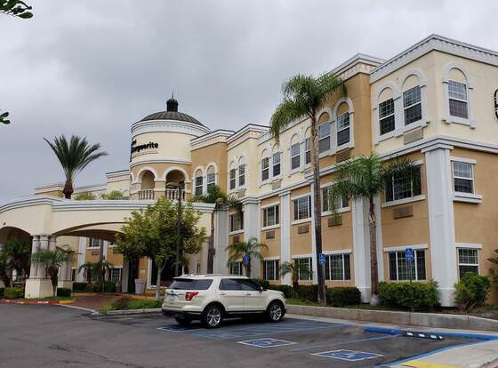 Hotel Marguerite Anaheim/Garden Grove, Trademark Collection allows check-in for 18 year-old guests