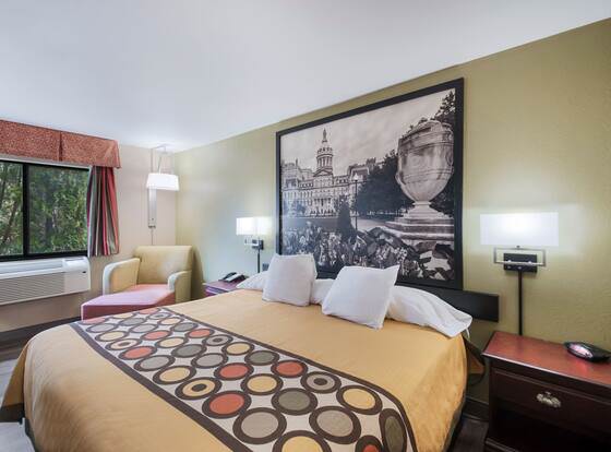 Red Carpet Inn Indian Head allows check-in for 18 year-old guests