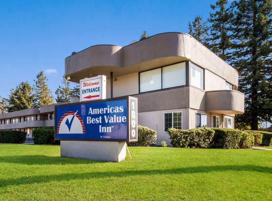 Americas Best Value Inn Santa Rosa, CA allows check-in for 18 year-old guests