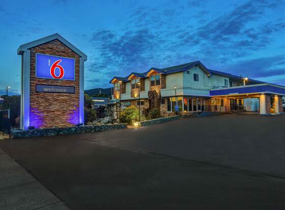 Motel 6 Ukiah, CA - North allows check-in for 18 year-old guests