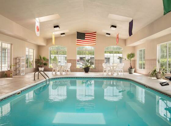 Country Inn & Suites by Radisson, Paducah, KY allows check-in for 18 year-old guests