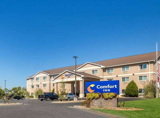 Comfort Inn Fort Morgan allows check-in for 18 year-old guests
