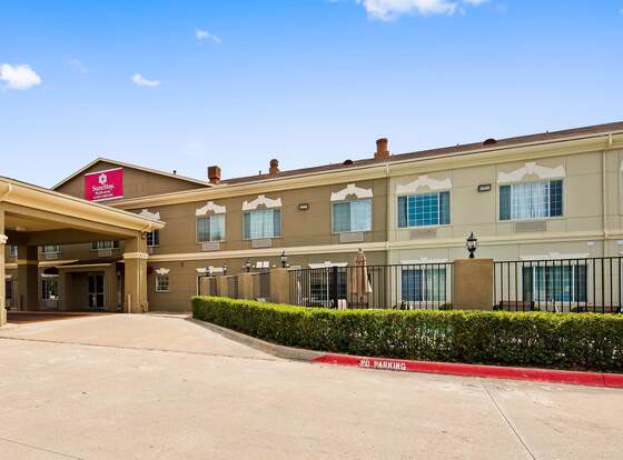 SureStay Plus Hotel by Best Western Mesquite allows check-in for 18 year-old guests